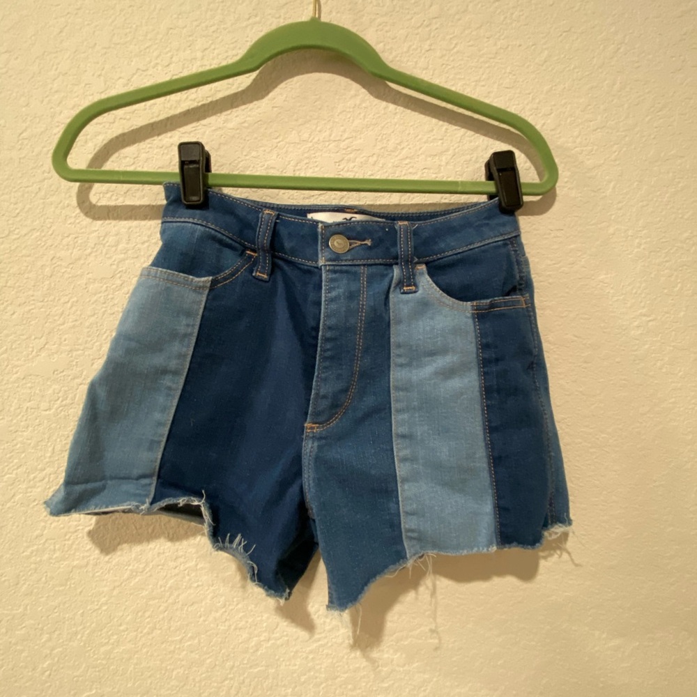 Hollister patch shorts